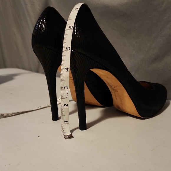 Ann Taylor Black Textured Heels - Picture 5 of 8